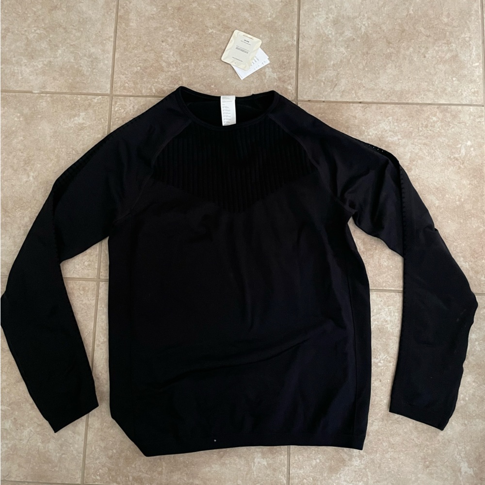 Fabletics long sleep workout top